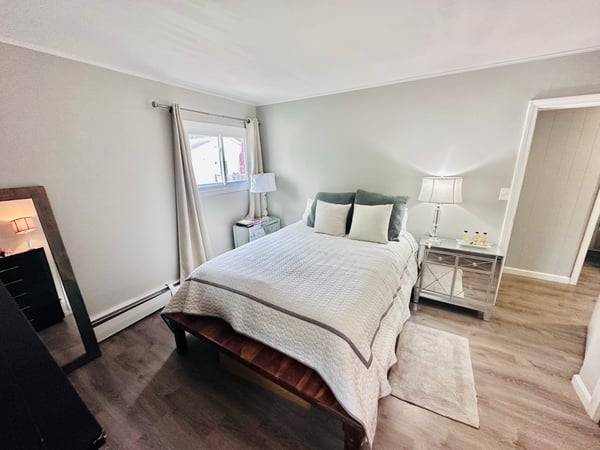 37 Humes Ave, Worcester, MA