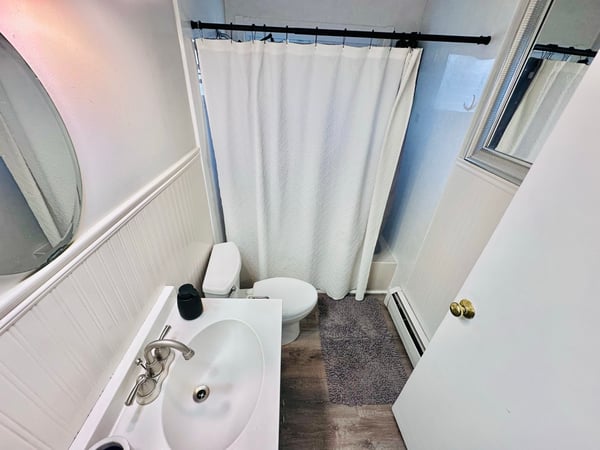 37 Humes Ave, Worcester, MA