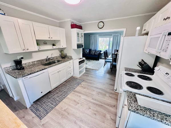 37 Humes Ave, Worcester, MA