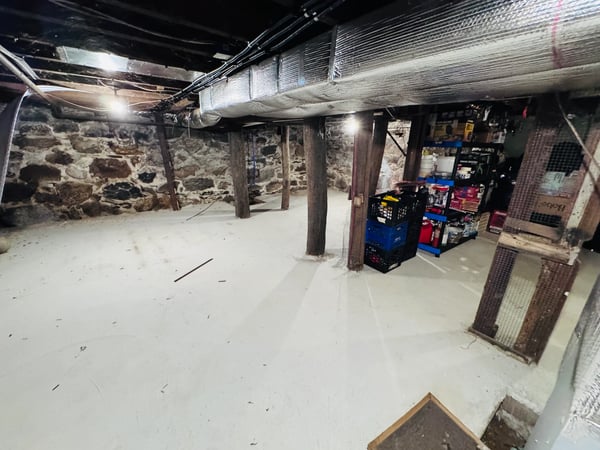 17 Winthrop St, Worcester, MA