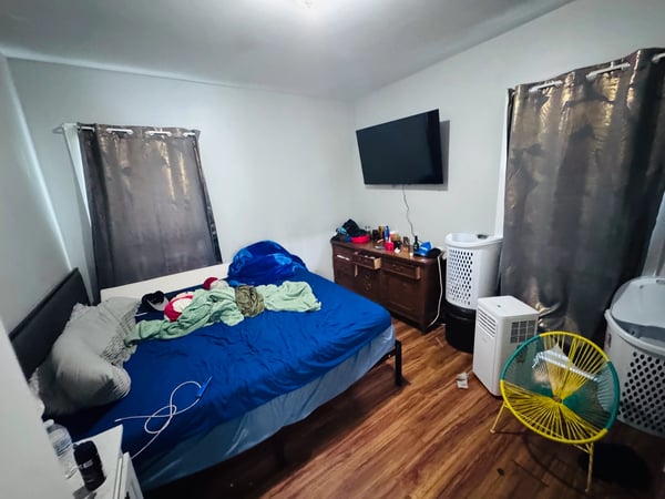 17 Winthrop St, Worcester, MA