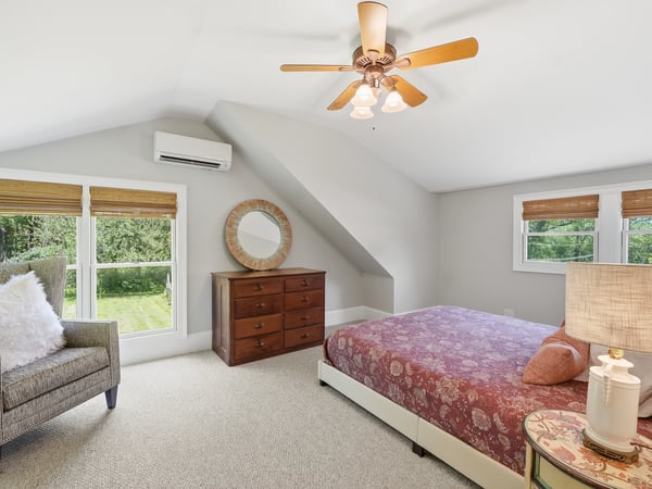 15715 Avery Rd, Rockville, MD