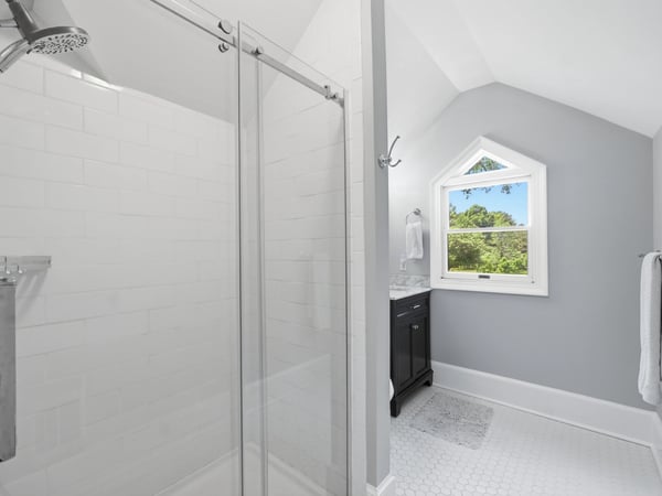 15715 Avery Rd, Rockville, MD