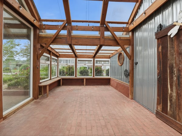 15715 Avery Rd, Rockville, MD