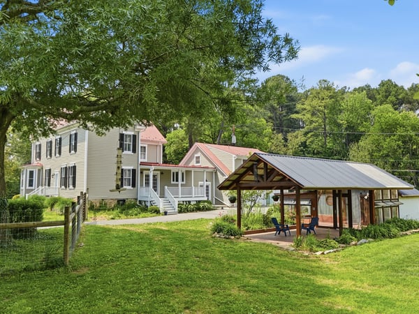 15715 Avery Rd, Rockville, MD