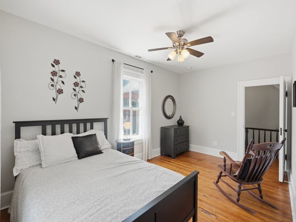 15715 Avery Rd, Rockville, MD