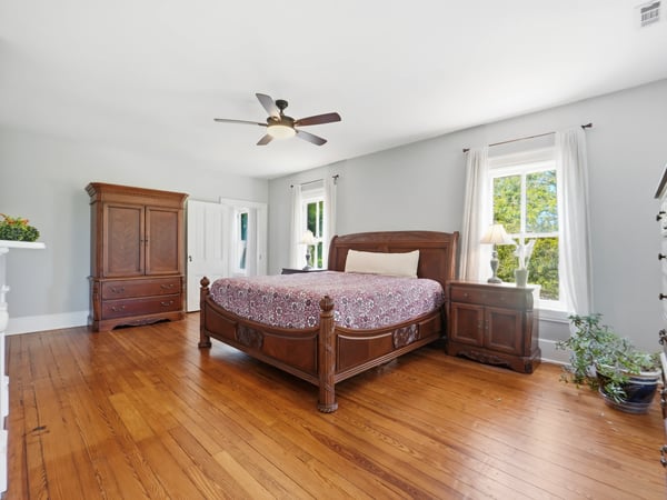 15715 Avery Rd, Rockville, MD