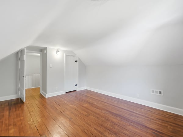 15715 Avery Rd, Rockville, MD