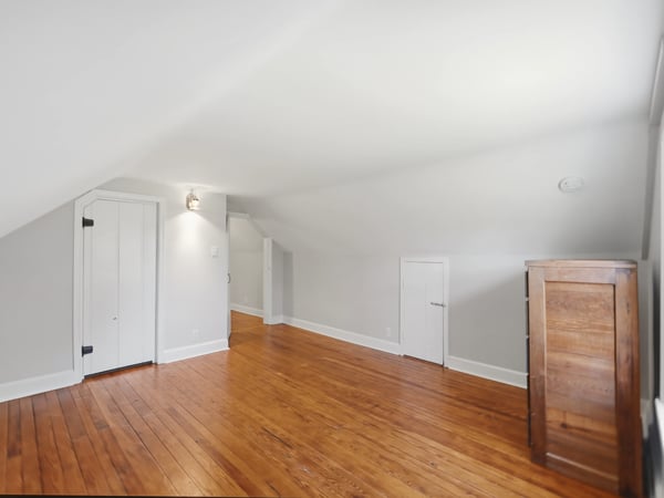 15715 Avery Rd, Rockville, MD