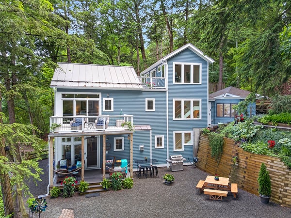 Built in 2019 with top-tier durable and energy efficient materials & systems. Standing-Seam Metal Roof. TruExterior Siding.