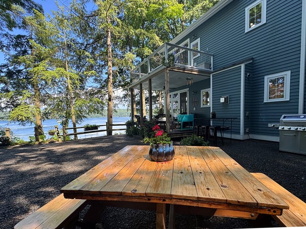 Huge Patio. Can be Tented for large parties!