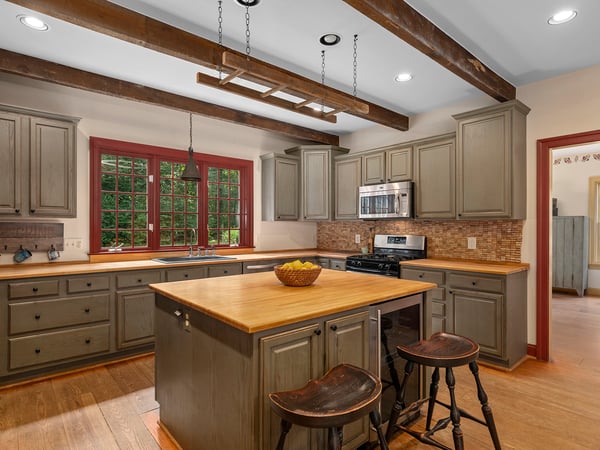 1766 Ashley Dr, Westminster, MD