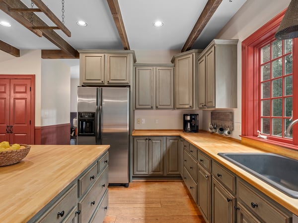 1766 Ashley Dr, Westminster, MD