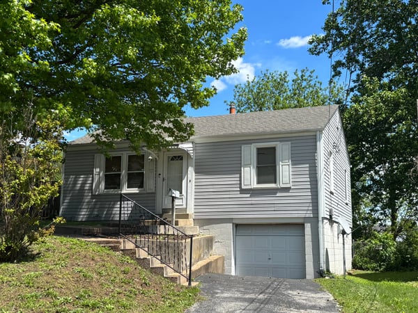 218 N Marguerite Ave, Ferguson, MO