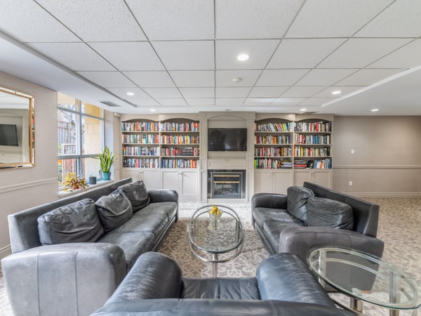2511 Bloor St W #305, Toronto, ON
