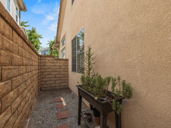 28033 Memory Lane, Valencia, CA