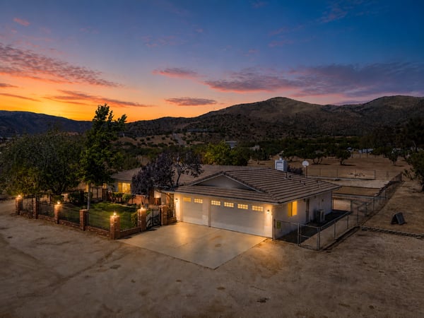 2727 Sache Street, Acton, CA