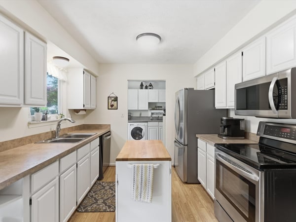 2452 Moore Place, Howell, MI