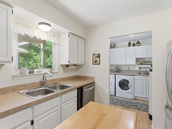 2452 Moore Place, Howell, MI