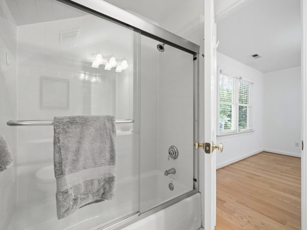 108 Graylyn Dr, Chapel Hill, NC