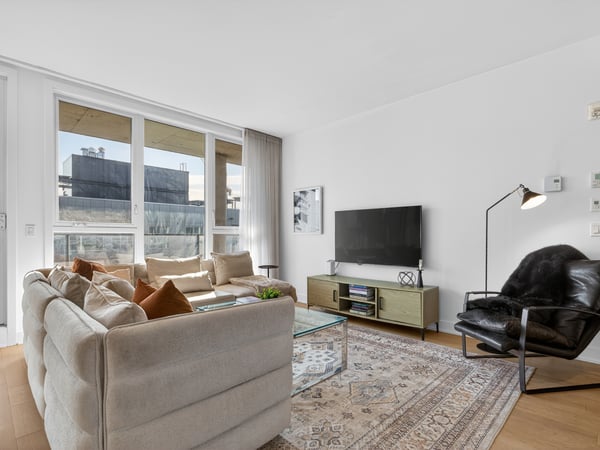 315 Rue Richmond Suite 819, Griffintown, QC