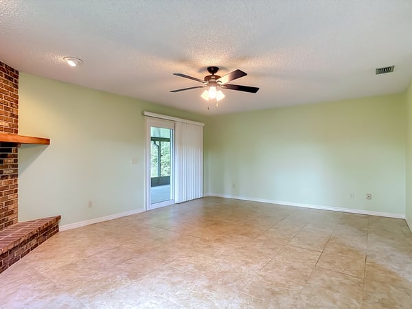 474 W Oakwood Ave, Orange City, FL