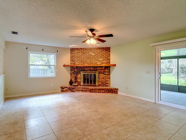 474 W Oakwood Ave, Orange City, FL