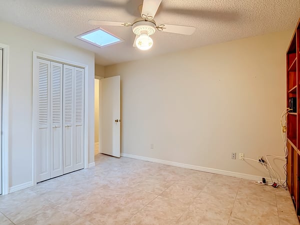 474 W Oakwood Ave, Orange City, FL