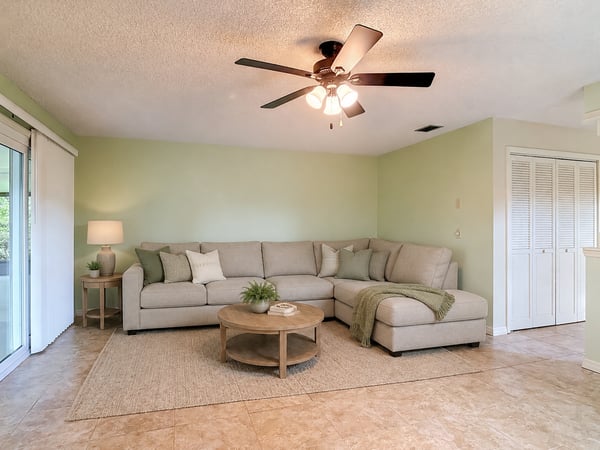 474 W Oakwood Ave, Orange City, FL