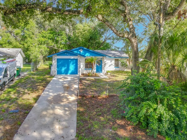 606 W TALL PINE, Deland, FL