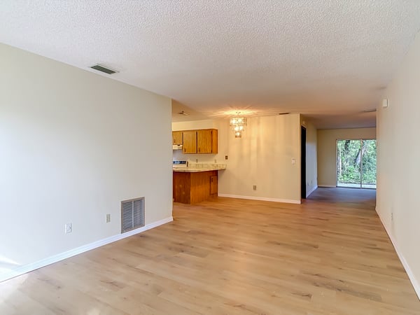 606 W TALL PINE, Deland, FL