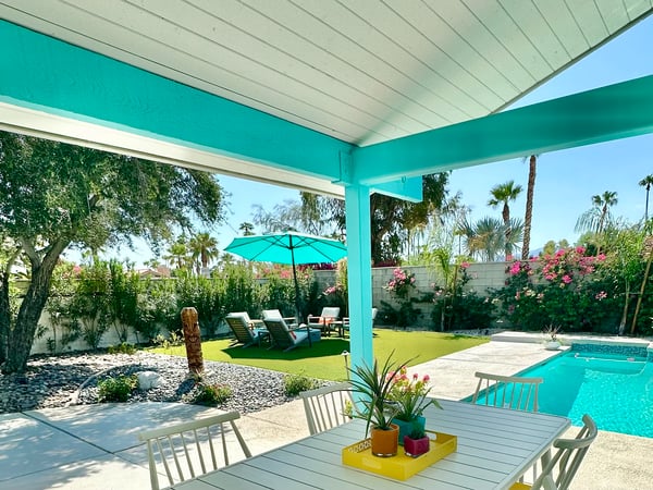 999 E Via Escuela, Palm Springs, CA