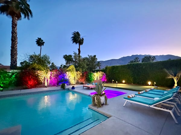 999 E Via Escuela, Palm Springs, CA