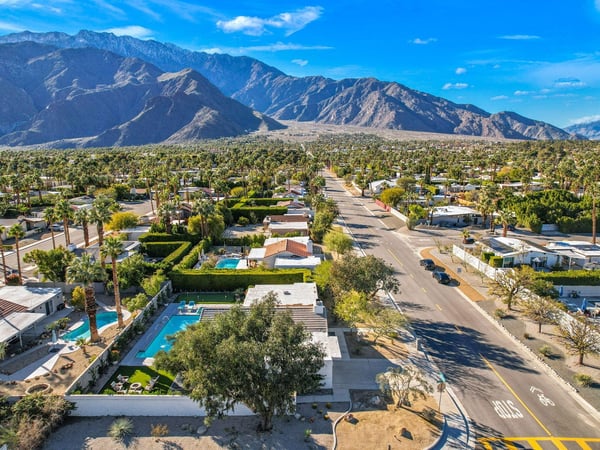 999 E Via Escuela, Palm Springs, CA