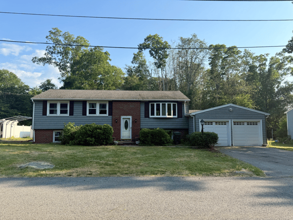 7 Keith Dr, Westport, MA