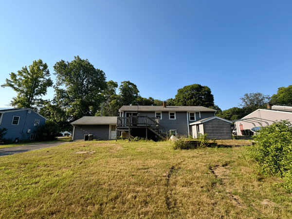 7 Keith Dr, Westport, MA