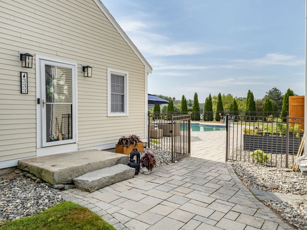333 Winnacunnet Rd., Hampton, NH