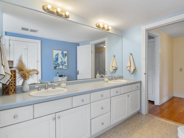 333 Winnacunnet Rd., Hampton, NH