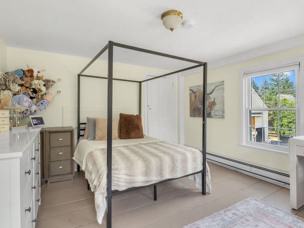 333 Winnacunnet Rd., Hampton, NH