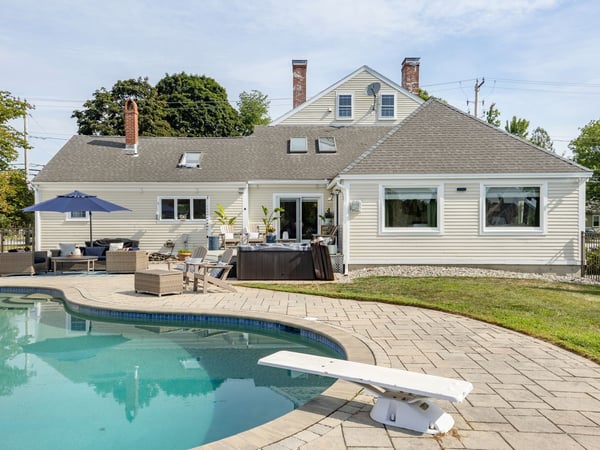 333 Winnacunnet Rd., Hampton, NH