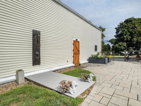 333 Winnacunnet Rd., Hampton, NH