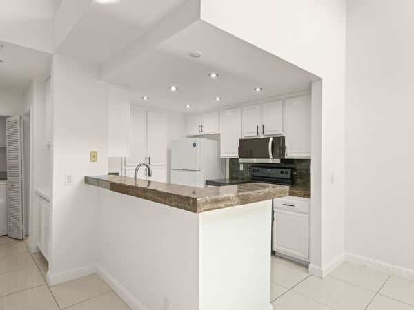 6204 Buena Vista Drive, Unit B, Newark, CA