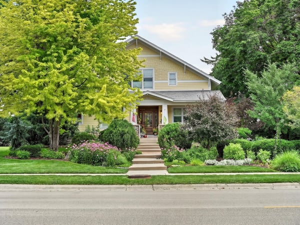 726 Somonauk St, Sycamore, IL
