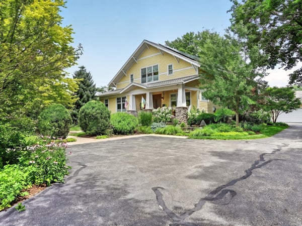 726 Somonauk St, Sycamore, IL
