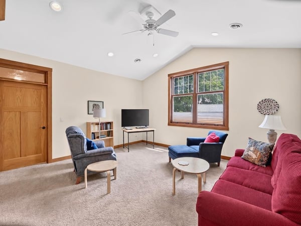 726 Somonauk St, Sycamore, IL