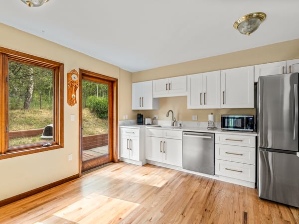 Remodeled Kitchen With New Counters, Cabinets and Appliances