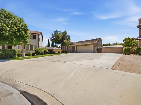 3250 W Ave K1, Lancaster, CA