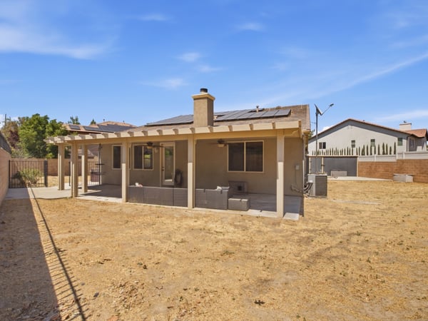 3250 W Ave K1, Lancaster, CA