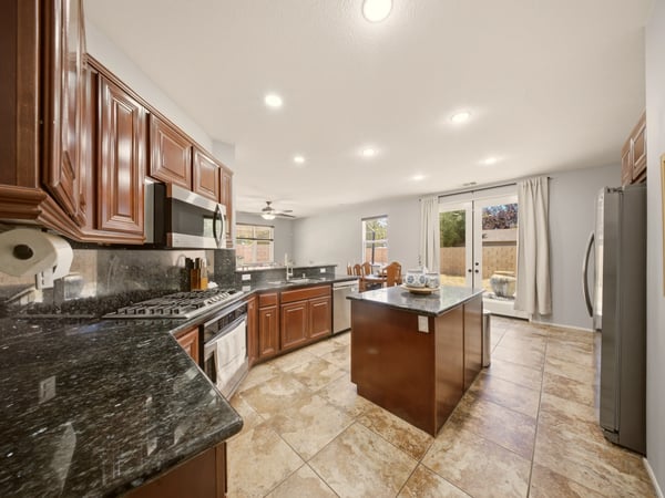 3250 W Ave K1, Lancaster, CA