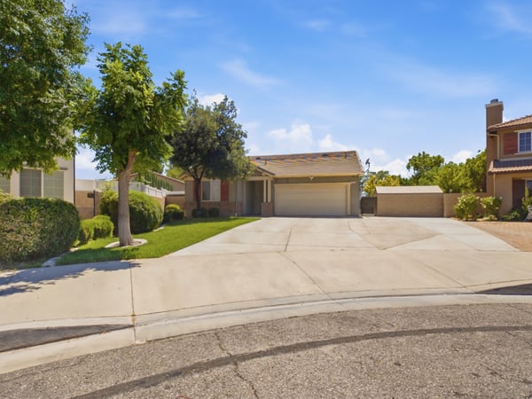 3250 W Ave K1, Lancaster, CA
